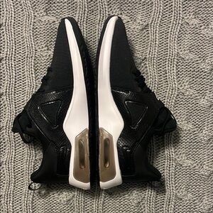 Nike Black and White Athletic Shoes Air Max Excee